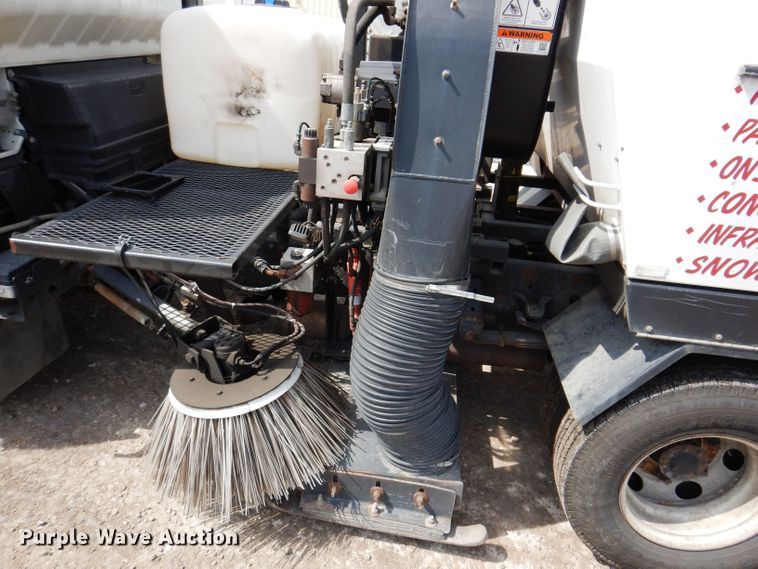 image for item KN9815 2016 Isuzu NPR  street sweeper truck