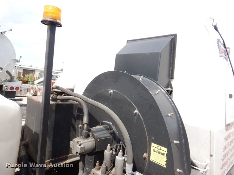 image for item KN9815 2016 Isuzu NPR  street sweeper truck