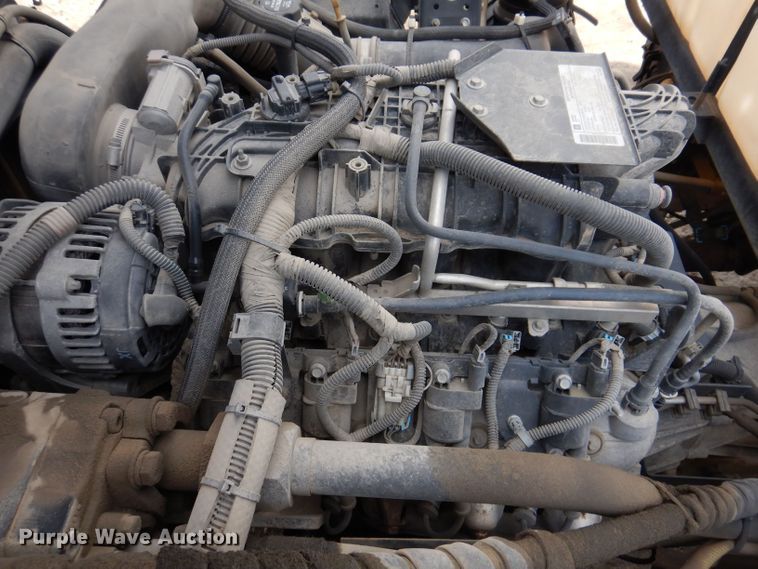 image for item KN9815 2016 Isuzu NPR  street sweeper truck