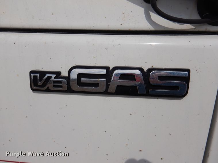 image for item KN9815 2016 Isuzu NPR  street sweeper truck