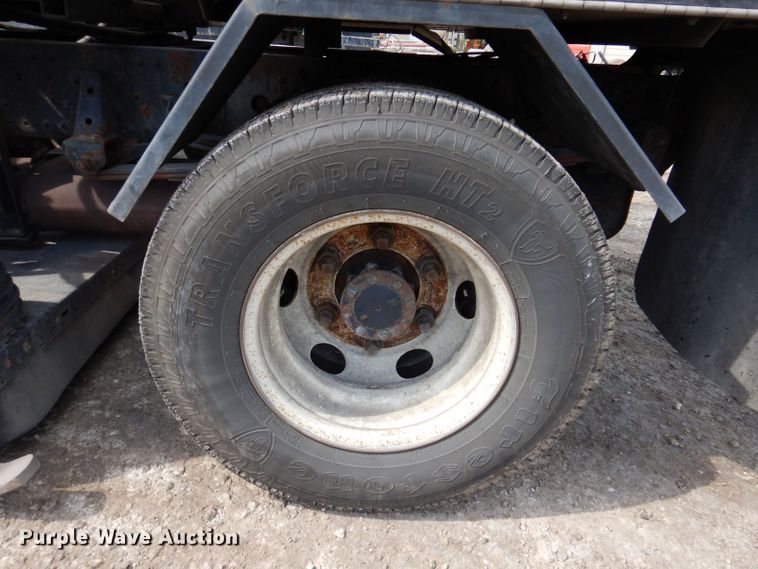 image for item KN9815 2016 Isuzu NPR  street sweeper truck