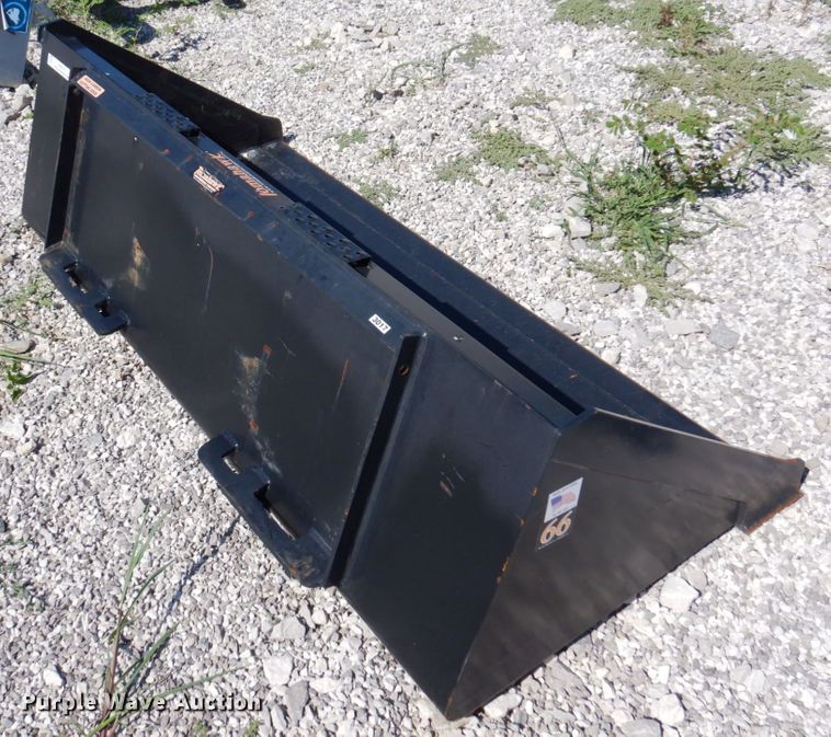 image for item KR9147 Tomahawk 66  skid steer bucket