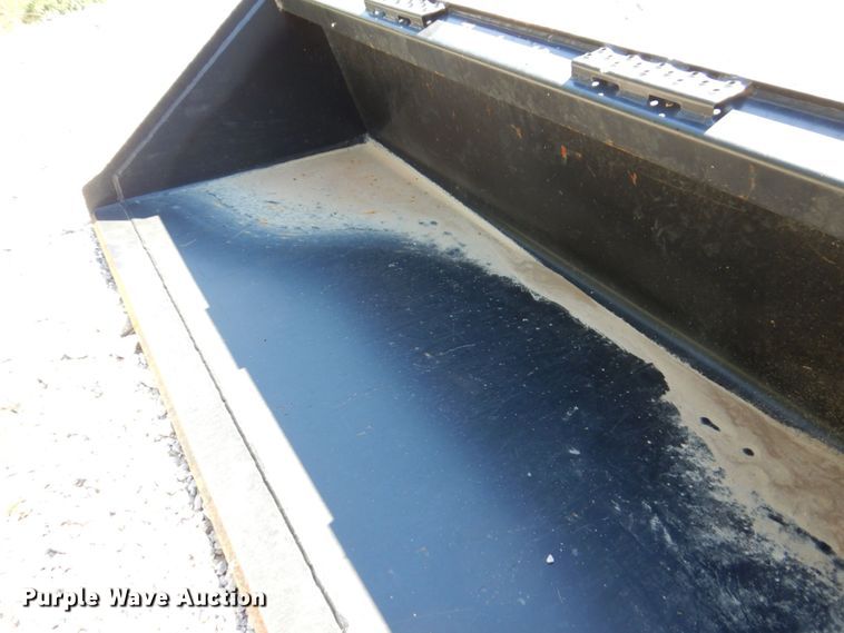 image for item KR9147 Tomahawk 66  skid steer bucket