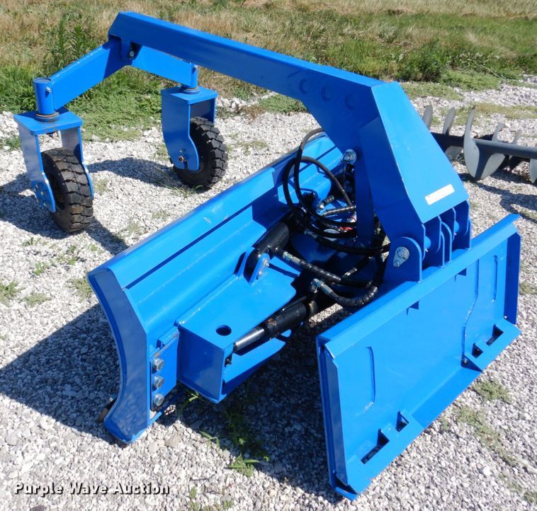 image for item KR9149 2021 TopCat SSSG72  skid steer dozer blade