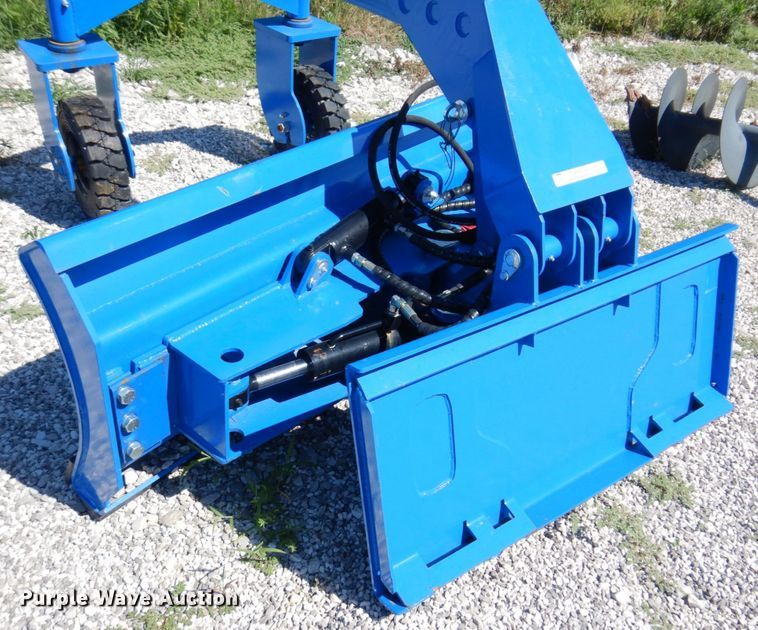 image for item KR9149 2021 TopCat SSSG72  skid steer dozer blade