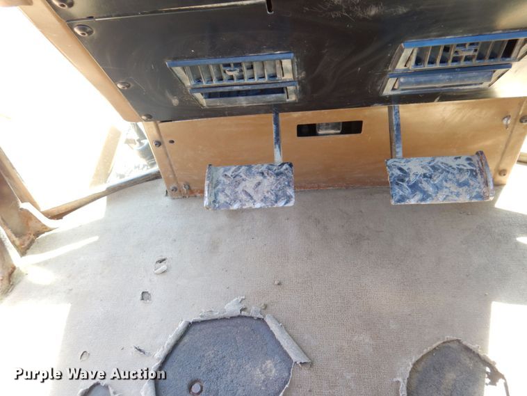 image for item KR9155 1994 Caterpillar Challenger 85C  tractor