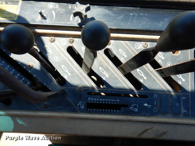 image for item KR9155 1994 Caterpillar Challenger 85C  tractor