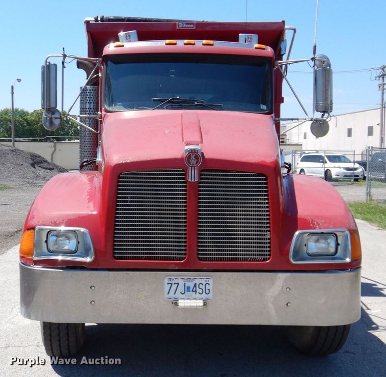 image for item KR9166 2003 Kenworth T300  dump truck