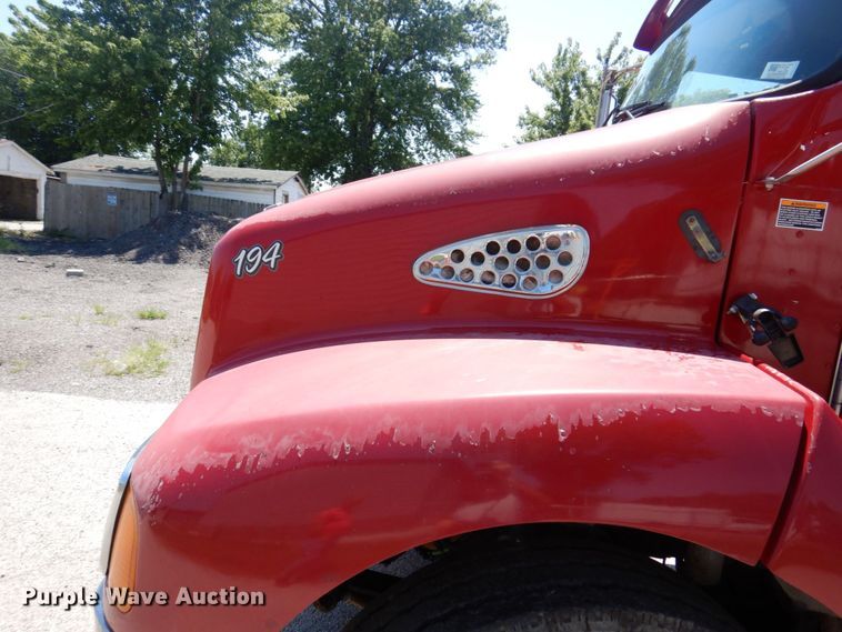 image for item KR9166 2003 Kenworth T300  dump truck