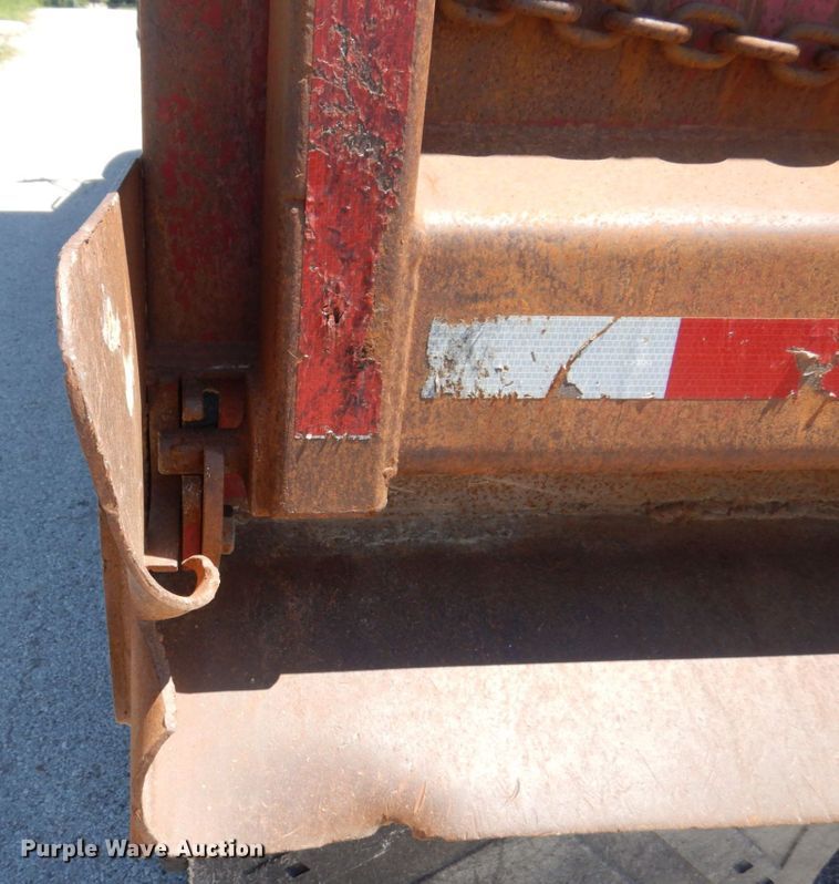 image for item KR9166 2003 Kenworth T300  dump truck