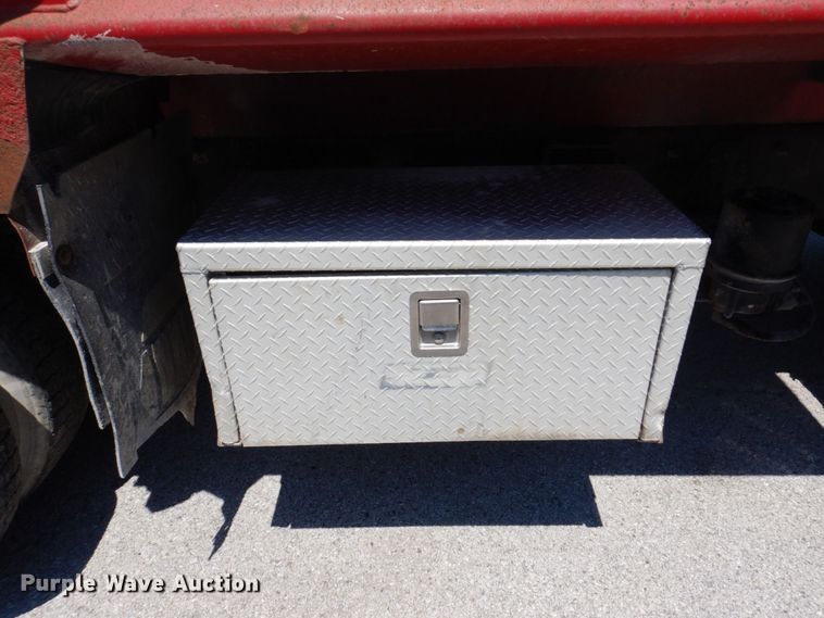 image for item KR9166 2003 Kenworth T300  dump truck