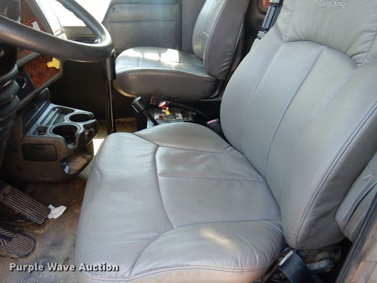 image for item KR9166 2003 Kenworth T300  dump truck