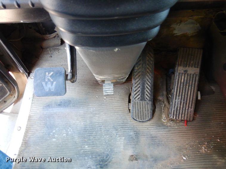 image for item KR9166 2003 Kenworth T300  dump truck