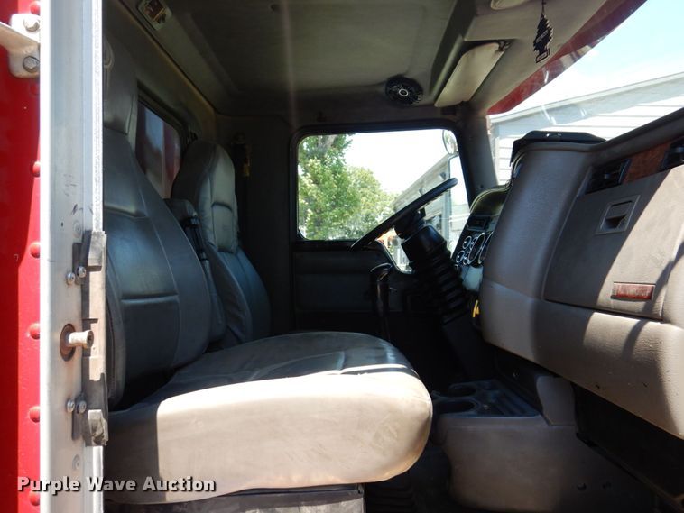 image for item KR9166 2003 Kenworth T300  dump truck