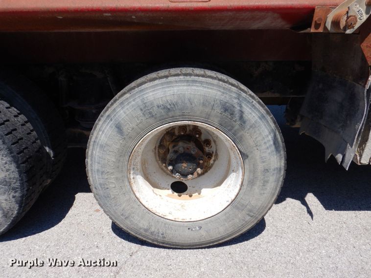 image for item KR9166 2003 Kenworth T300  dump truck