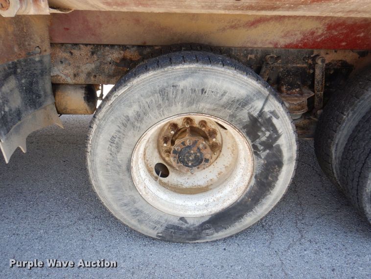 image for item KR9166 2003 Kenworth T300  dump truck