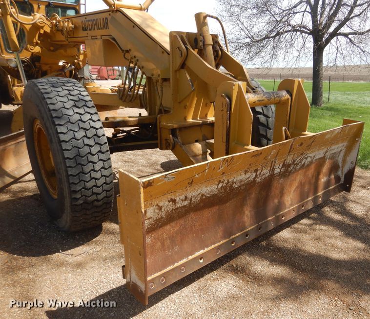 image for item KS9956 1988 Caterpillar 140G  motor grader