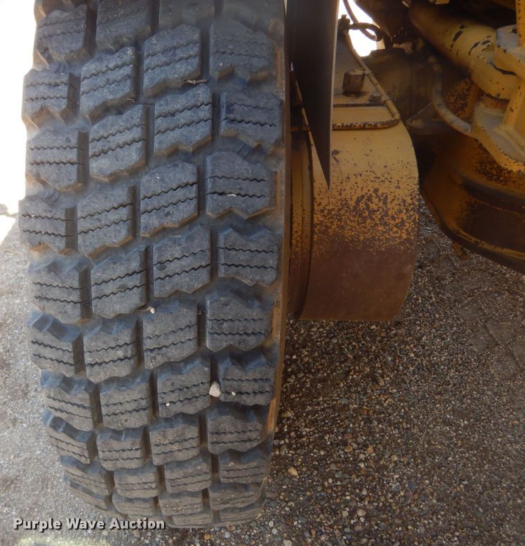 image for item KS9956 1988 Caterpillar 140G  motor grader