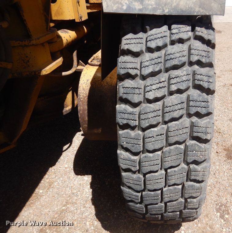 image for item KS9956 1988 Caterpillar 140G  motor grader