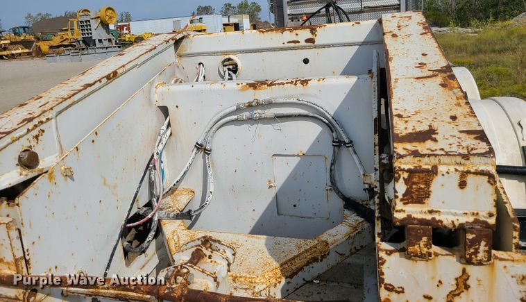 image for item L1264 2000 Load King HDD503/554MB  lowboy equipment trailer