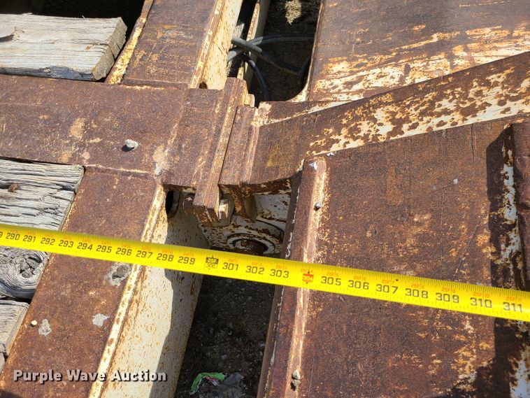 image for item L1264 2000 Load King HDD503/554MB  lowboy equipment trailer