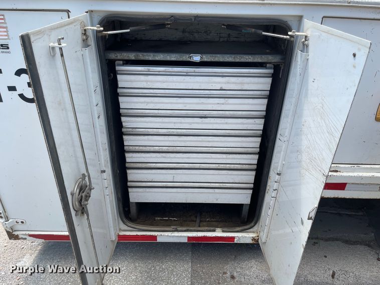 image for item LF9137 Maintainer P-438  service bed