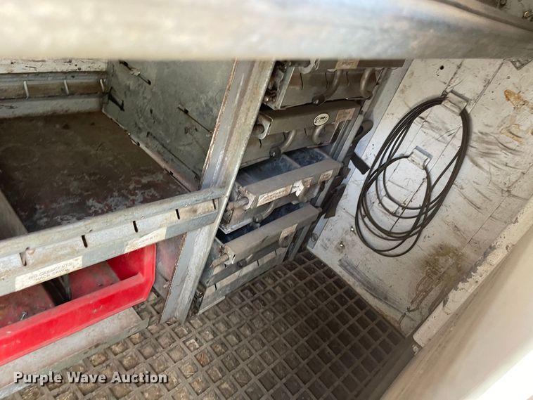 image for item LF9137 Maintainer P-438  service bed