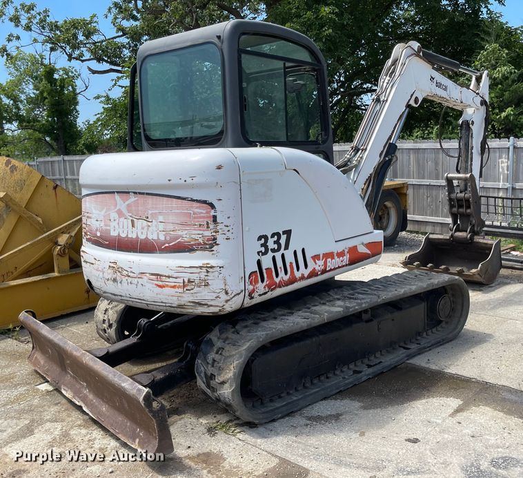 image for item LF9138 2007 Bobcat 337G  mini excavator