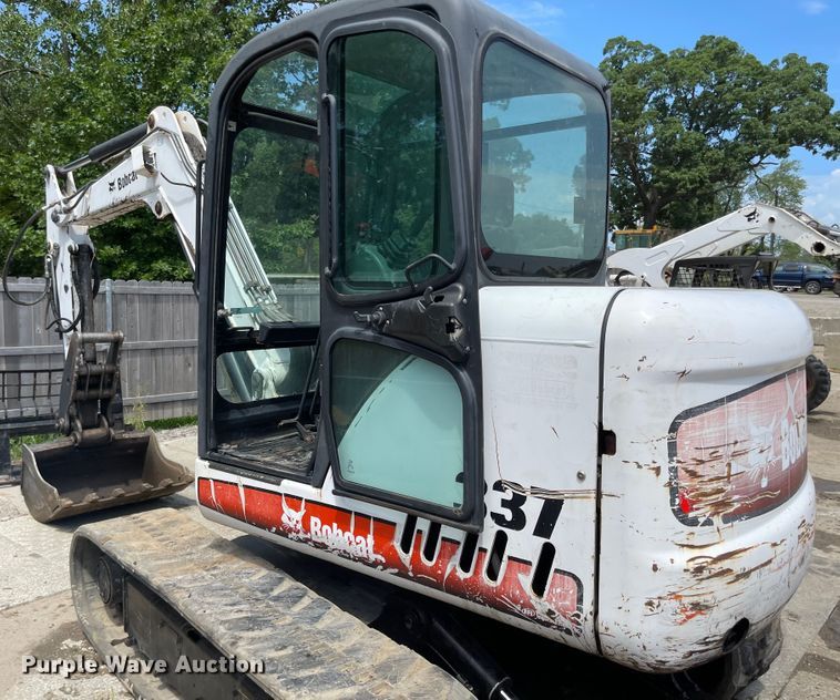 image for item LF9138 2007 Bobcat 337G  mini excavator