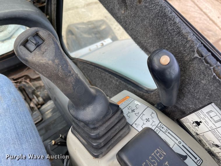 image for item LF9138 2007 Bobcat 337G  mini excavator