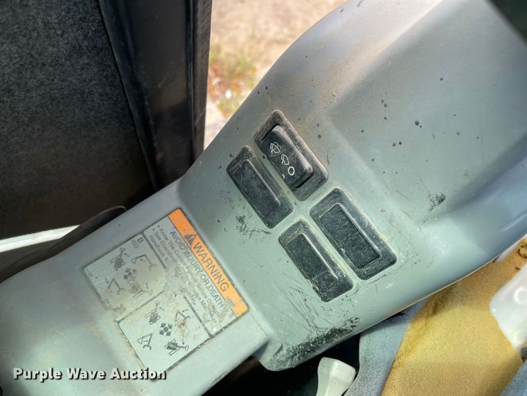 image for item LF9138 2007 Bobcat 337G  mini excavator