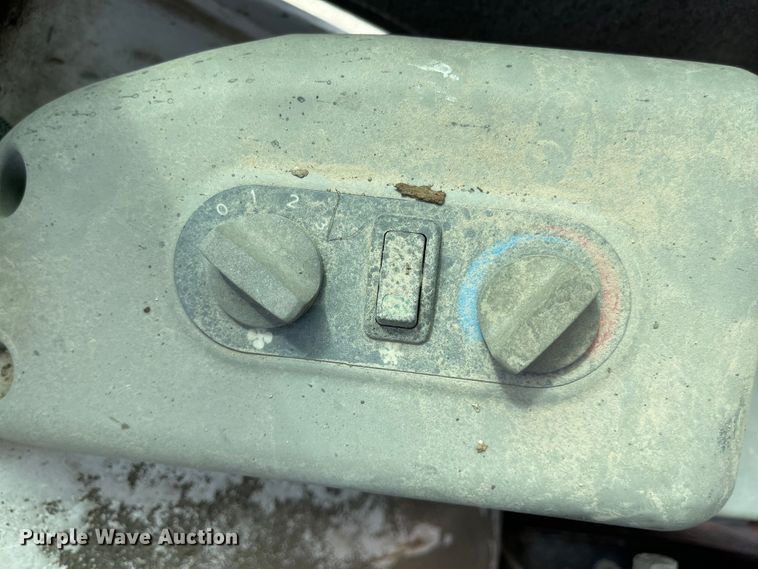 image for item LF9138 2007 Bobcat 337G  mini excavator