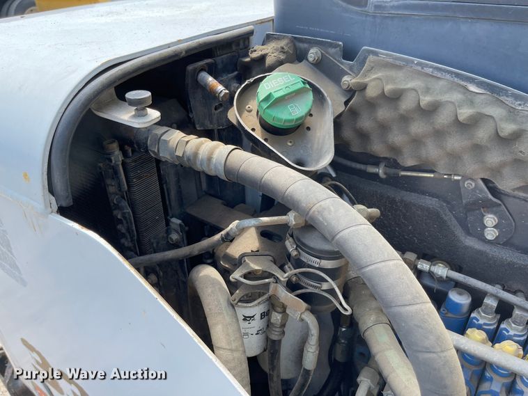 image for item LF9138 2007 Bobcat 337G  mini excavator