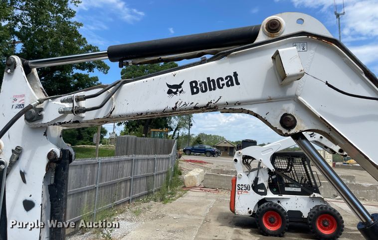 image for item LF9138 2007 Bobcat 337G  mini excavator