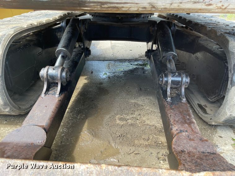 image for item LF9138 2007 Bobcat 337G  mini excavator