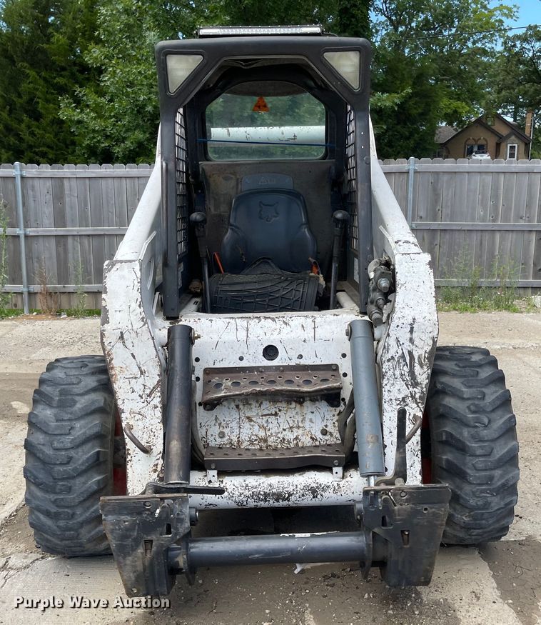 image for item LF9139 2007 Bobcat S250  skid steer loader