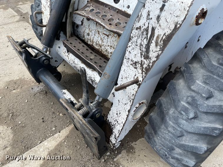 image for item LF9139 2007 Bobcat S250  skid steer loader