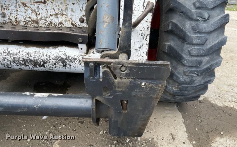 image for item LF9139 2007 Bobcat S250  skid steer loader