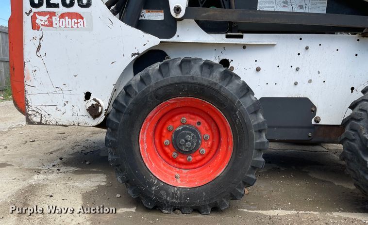 image for item LF9139 2007 Bobcat S250  skid steer loader