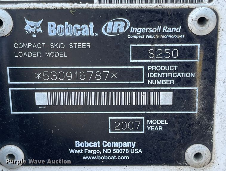 image for item LF9139 2007 Bobcat S250  skid steer loader