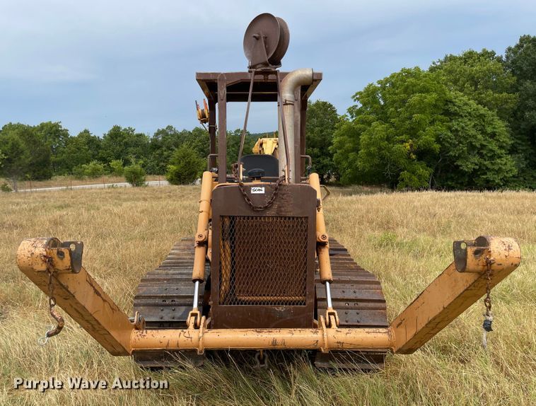 image for item LF9198 1976 Case 475  cable plow