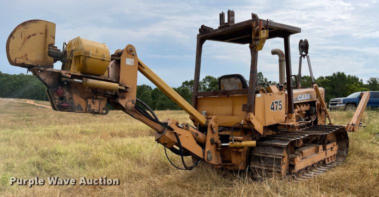 image for item LF9198 1976 Case 475  cable plow