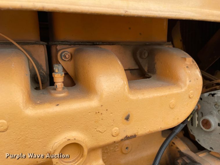 image for item LF9198 1976 Case 475  cable plow