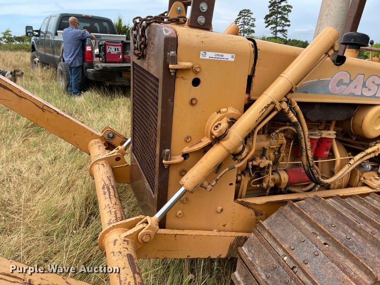 image for item LF9198 1976 Case 475  cable plow