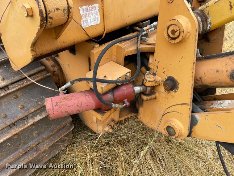 image for item LF9198 1976 Case 475  cable plow