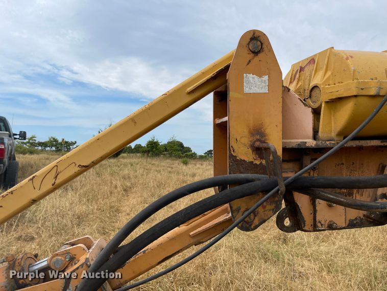 image for item LF9198 1976 Case 475  cable plow