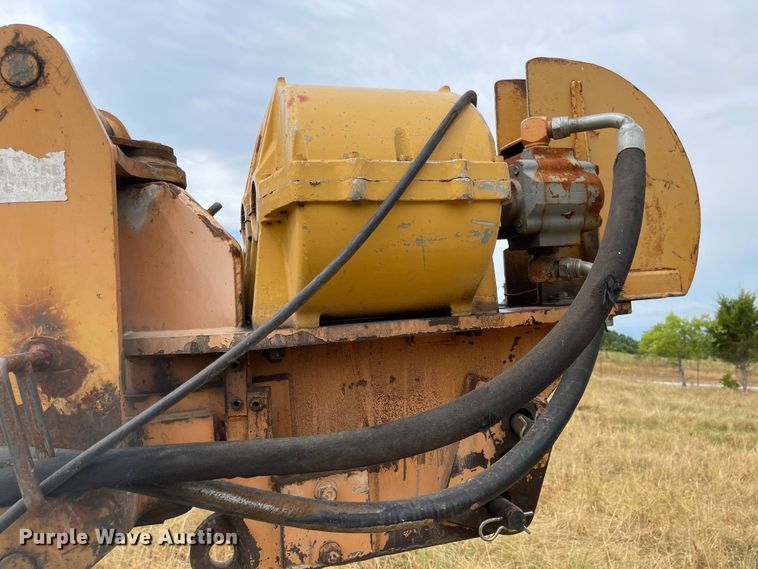 image for item LF9198 1976 Case 475  cable plow