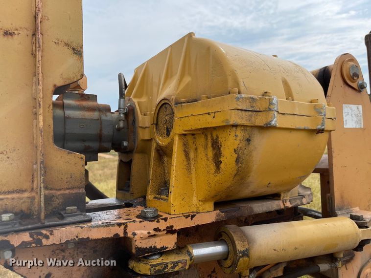 image for item LF9198 1976 Case 475  cable plow