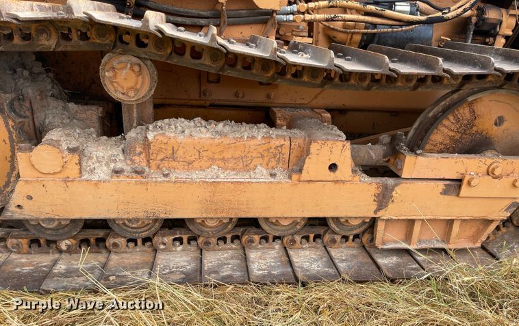 image for item LF9198 1976 Case 475  cable plow