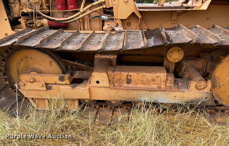 image for item LF9198 1976 Case 475  cable plow